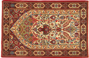 Alfombra persa, Ghom, 128x086 cm.