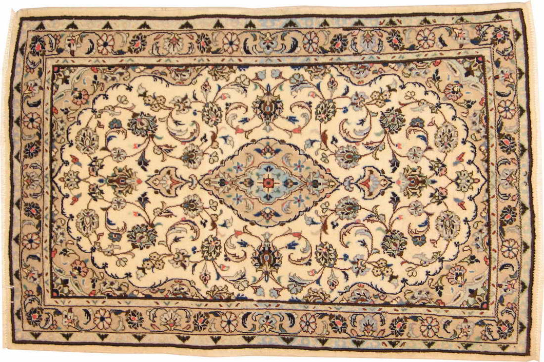 Alfombra persa, Yazd, 147x095 cm.